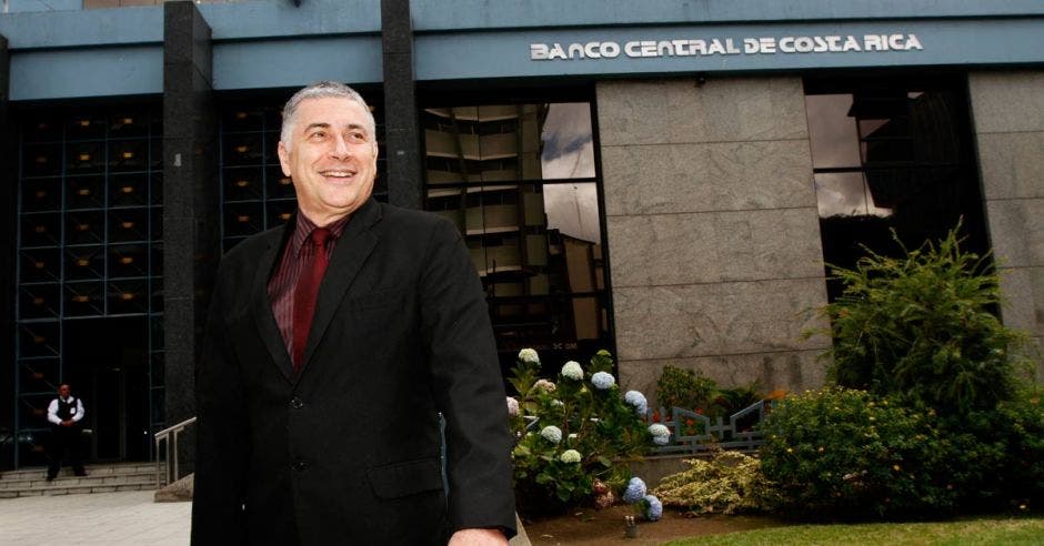 Banco Central, Carlos Melegatti