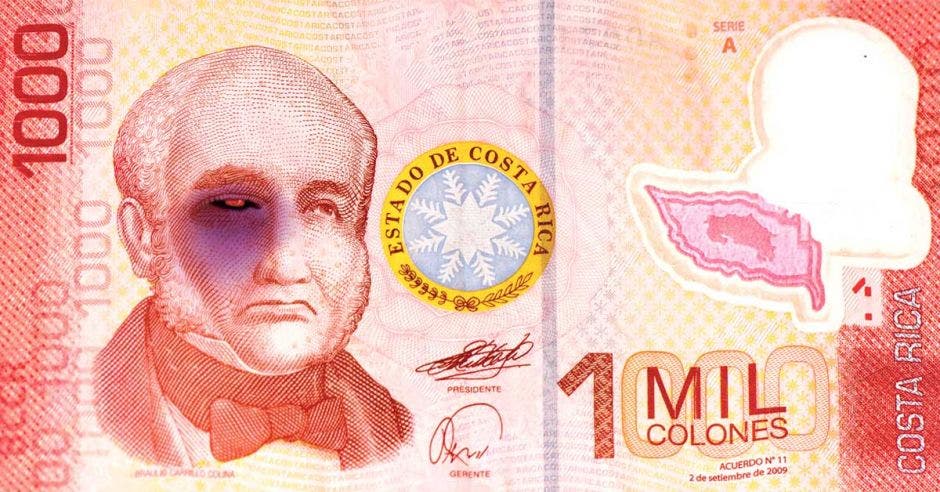 Un billete con un ojo morado