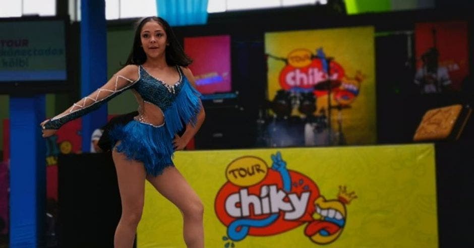 niña bailando