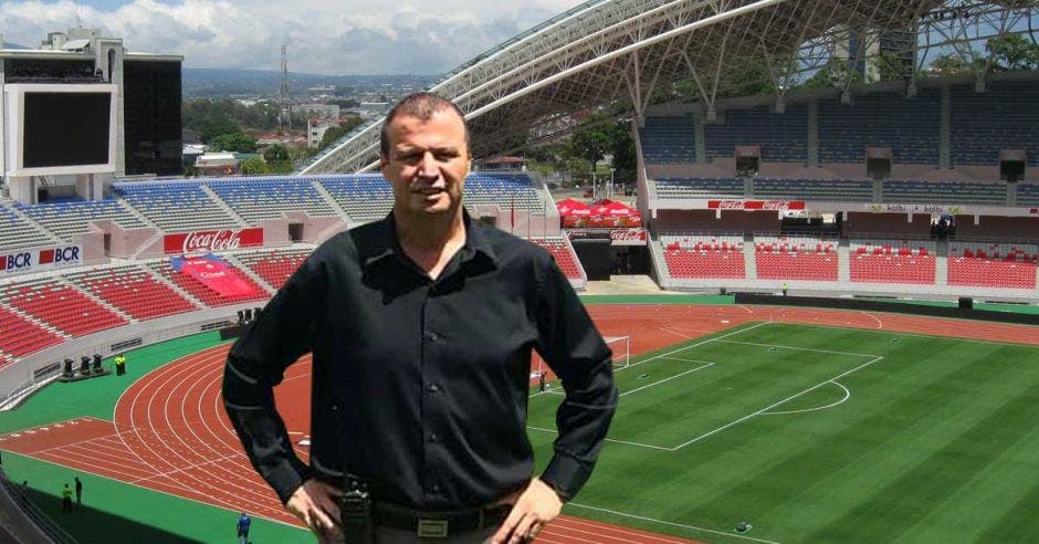 ricardo chacón en el estadio nacional