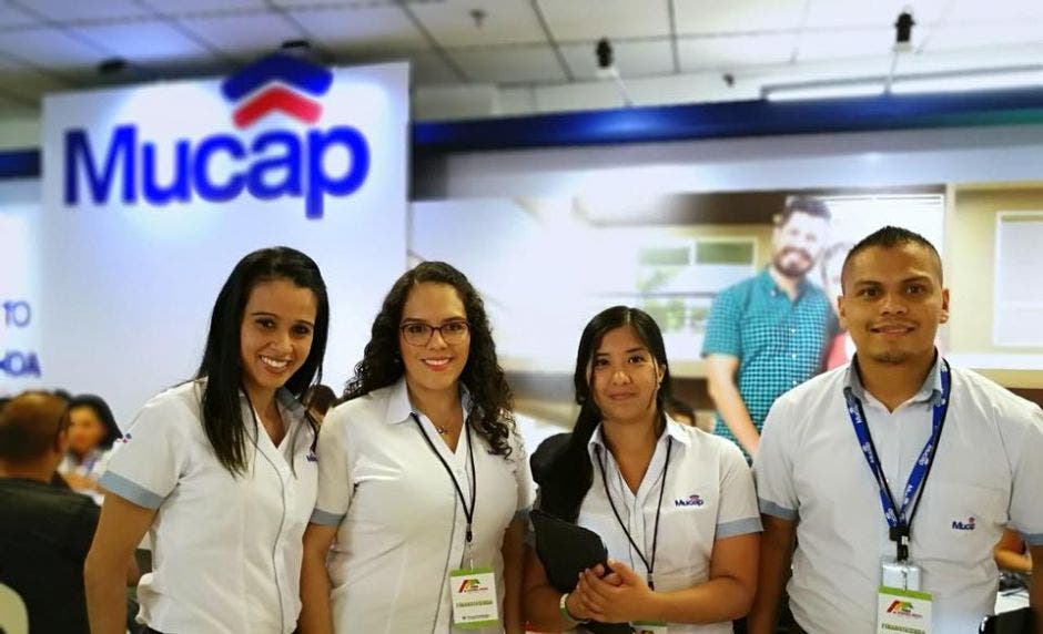 Trabajadores de servicio al cliente de Mucap