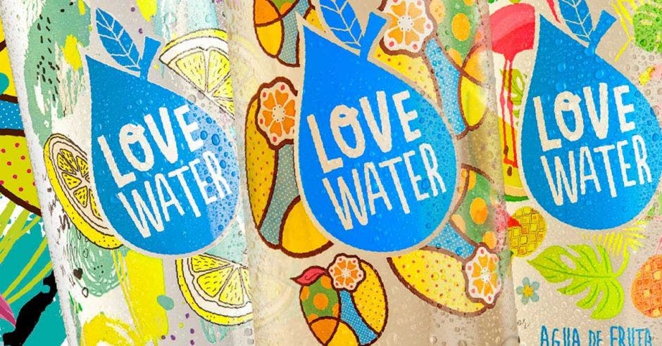 logo de Love Water, en forma de gota