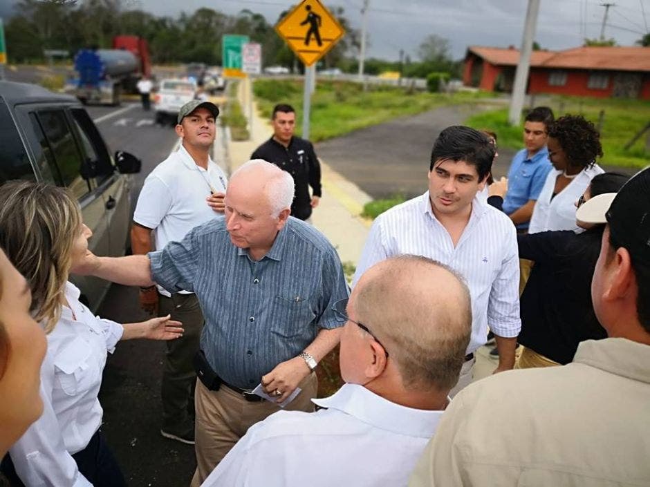 Presidente y ministro en inspección de obras