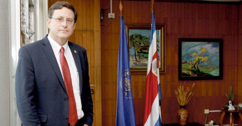 Román Macaya, presidente de la Caja. Archivo/La República