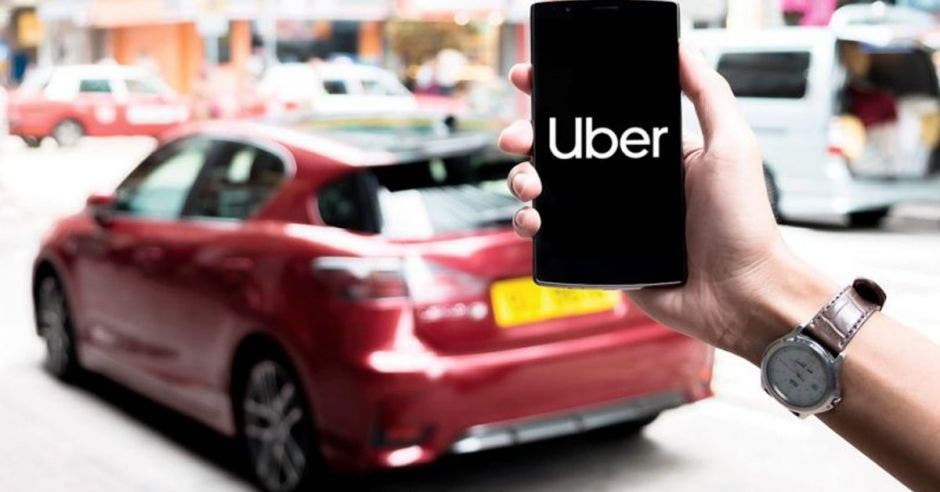 En cuatro años de funcionamiento en el país, Uber ha dado trabajo a más de 22 mil choferes, mientras que unos 738 mil ciudadanos se han registrado con la aplicación. Shutterstock/La República