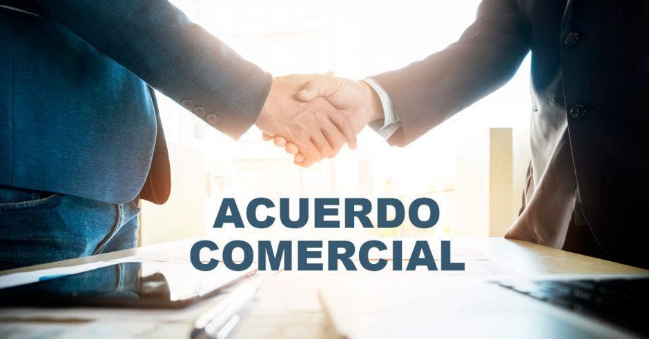 Acuerdo comercial, apretón de mano