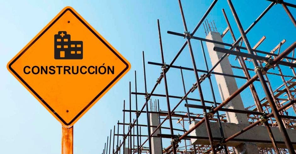 Una construcción y un letrero que indica Construcción