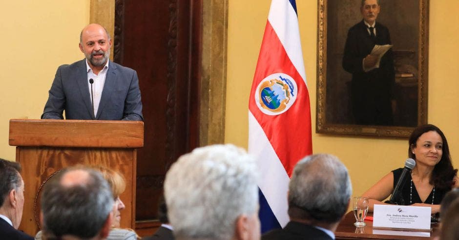 Carlos Manuel Rodríguez, ministro de Ambiente y Energía, hizo la presentación oficial de la PreCOP25 en la Casa Amarilla, en agosto pasado.