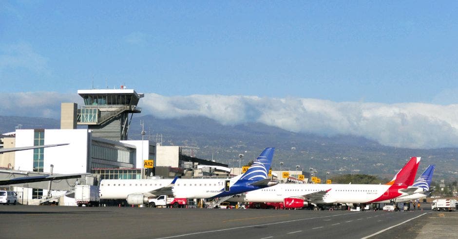 Zona de abordaje de Aeropuerto Internacional Juan Santamaría