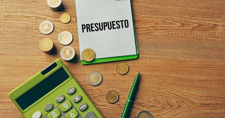 Presupuesto, monedas, calculadora