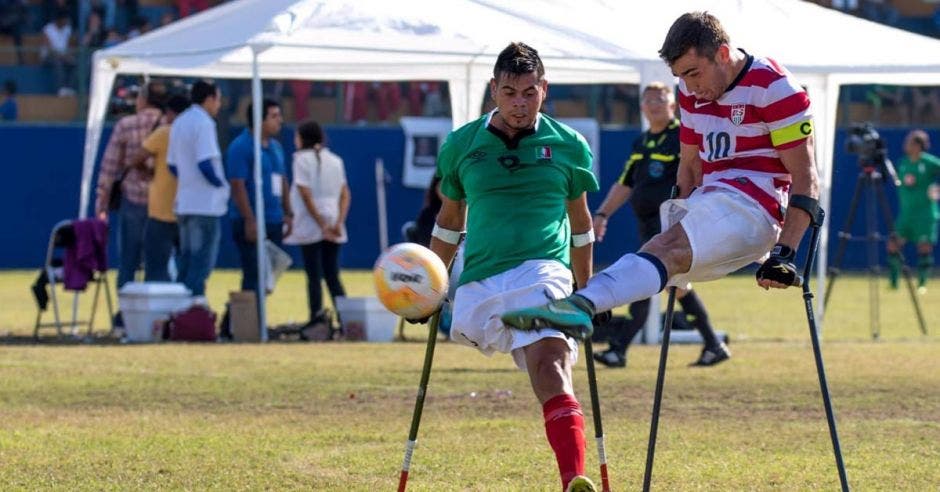 jugadres sin piernas