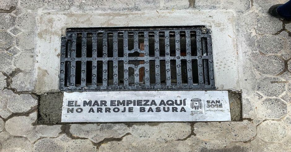 rejilla, San José, municipalidad, sistema pluvial, mares