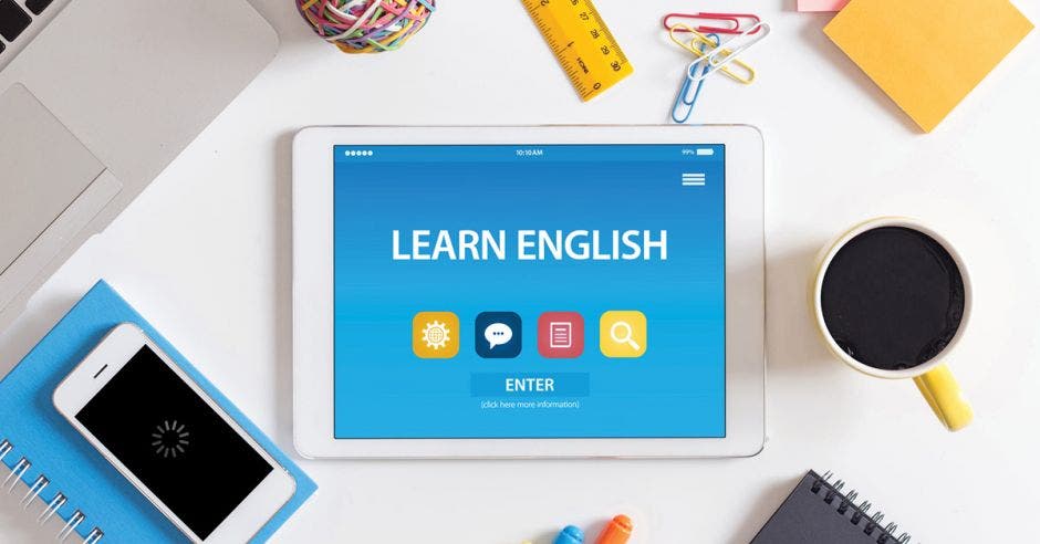 Una tablet con un contenido en su pantalla que dice Learn English