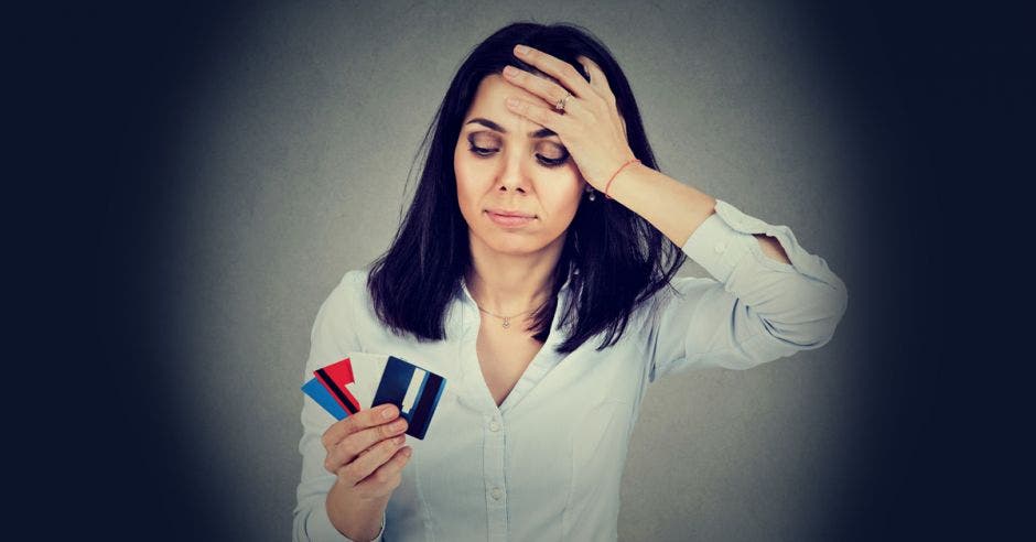 Con esto se incentivaría a los deudores a mantenerse al día en el pago de sus deudas, promoviendo una mejor cultura de pago y evitando a futuro los niveles de sobreendeudamiento que hoy pesan sobre muchos hogares. Shutterstock/La República