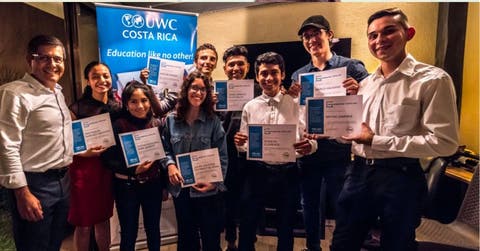 Los jóvenes becados del UWC