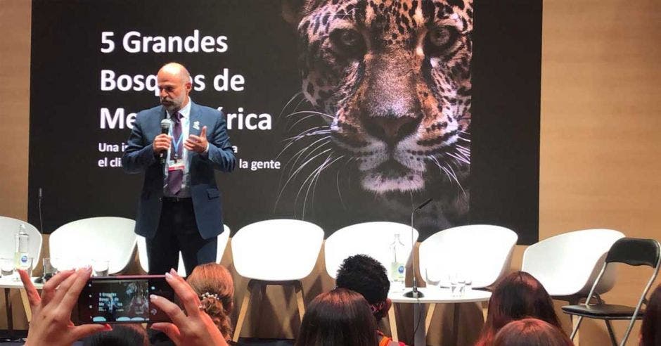 Carlos Manuel Rodríguez, ministro de Ambiente, durante una de sus ponencias en la COP25