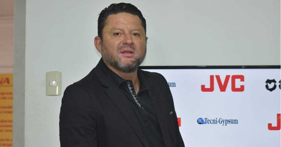 Jafet Soto en prensa