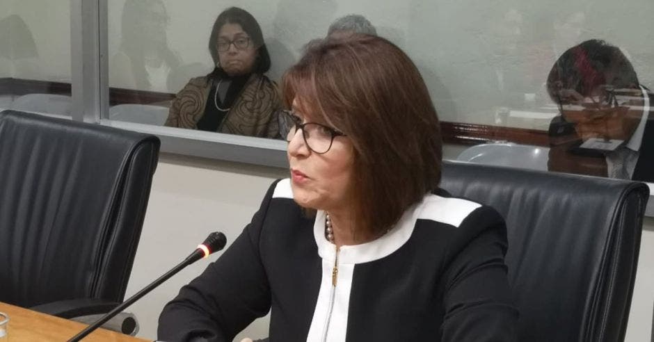 Sandra Zúñiga fue electa ayer en lugar de Carlos Chinchilla. Cortesía/La República.