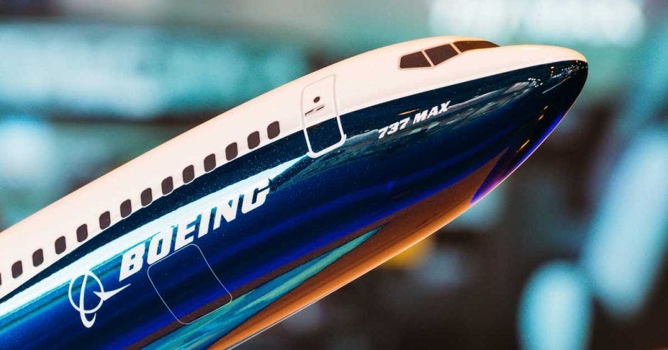 Modelo a escala del Boeing 737 MAX