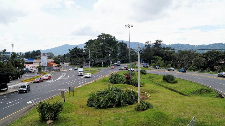 Foto panorámica del cruce de la antigua Galera, en Curridabat