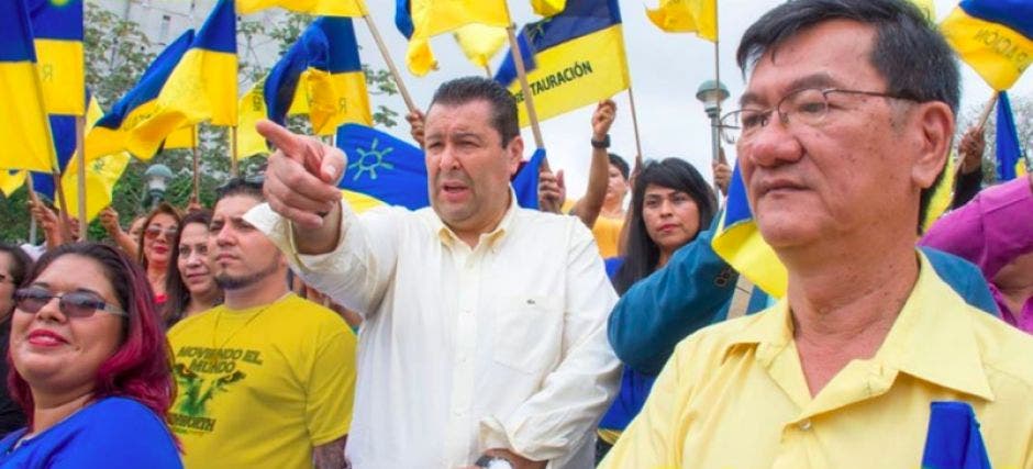 Douglas Altamirano en un evento político.