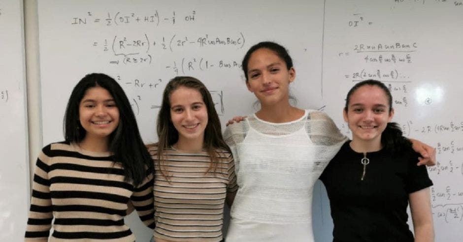 Kristel Acuña García, Susana Jiménez Valverde, Nicole Lipschitz Kesselman y Maricruz Vásquez Sandí.