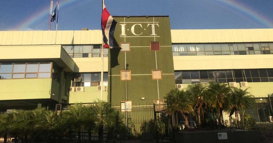 Fachada del ICT