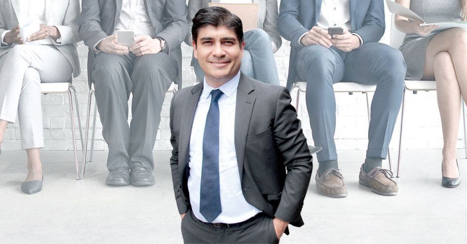 De las 37 mil plazas nuevas creadas en el Gobierno de Carlos Alvarado, 11 mil pertenecen a ministerios, Asamblea Legislativa y Poder Judicial, las cuales sí generan presión sobre el déficit.  Elaboración propia/La República.