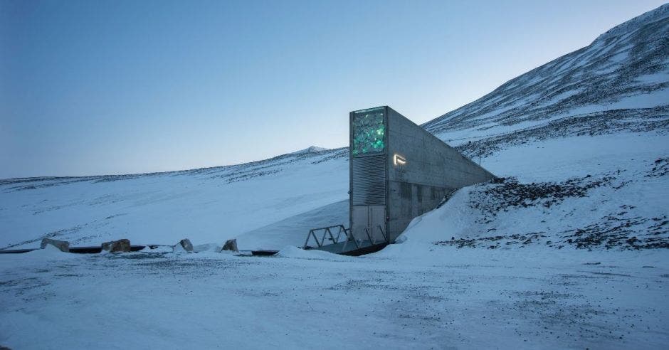 Una bóveda en medio de la nieve