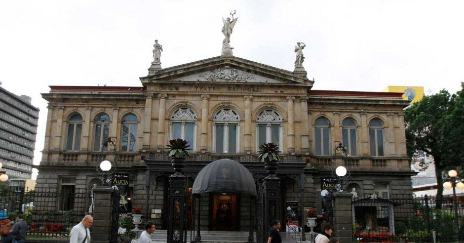 Fachada del Teatro Nacional