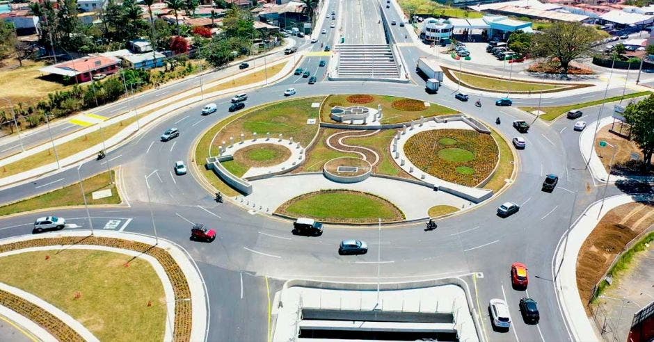 Foto aérea de parte superior de rotonda de las Garantías Sociales