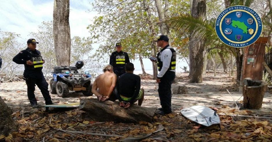 Surfistas detenidos