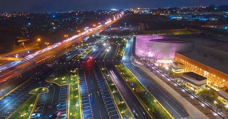 Centro de Convenciones de noche