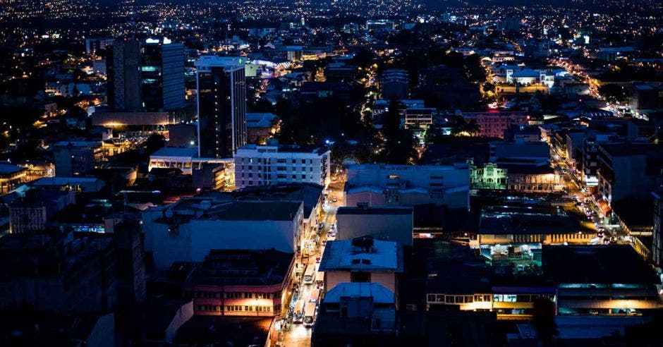 Vista áerea de San José de noche