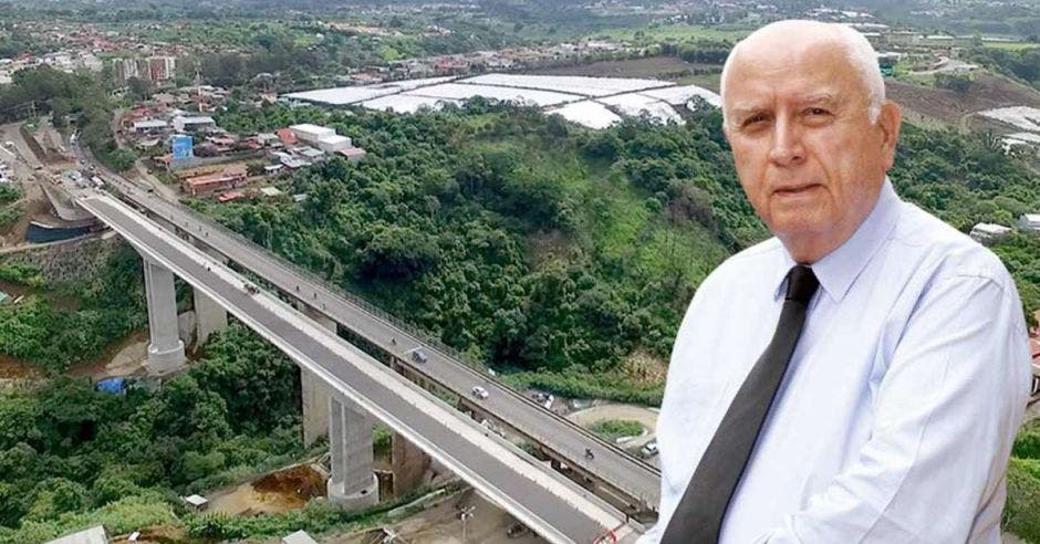 Arte de Rodolfo Méndez, ministro de Obras Públicas, con puente del Saprissa de fondo