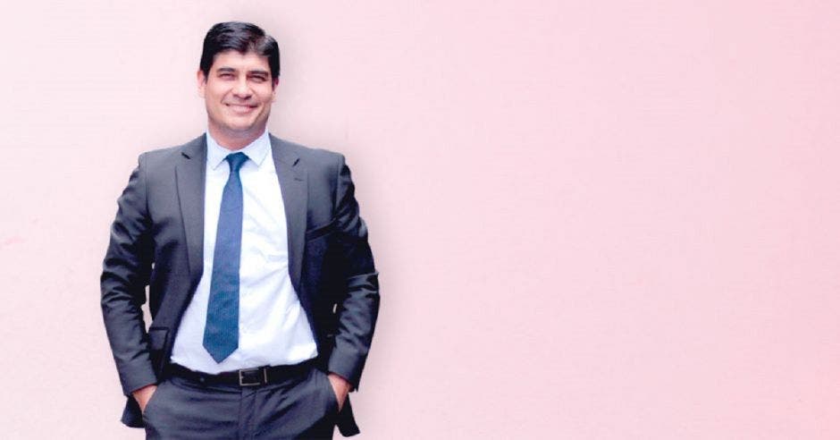 Carlos Alvarado