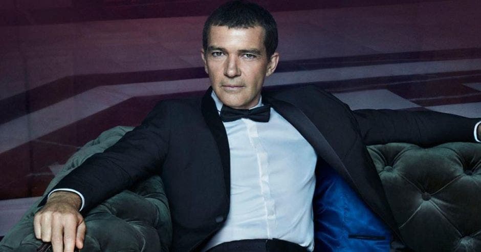 Antonio Banderas anuncia que tiene Covid-19 en su cumpleaños 60