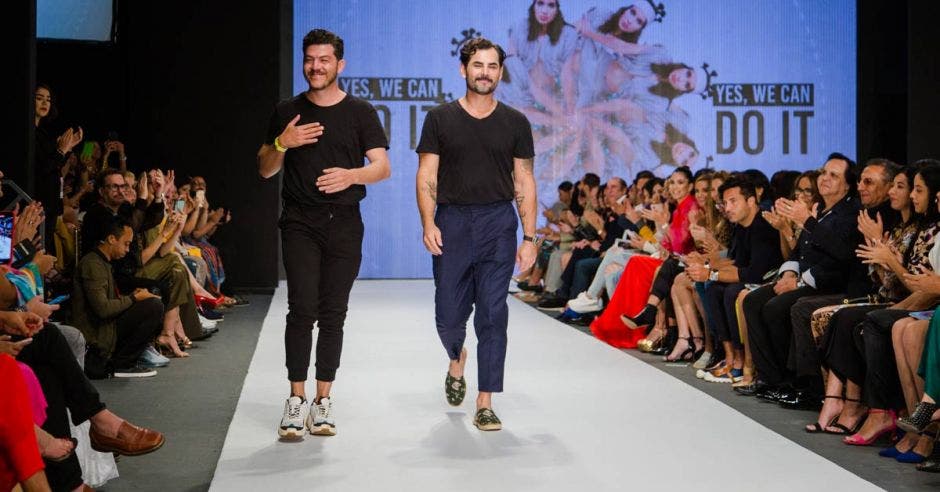 Hombres en pasarela