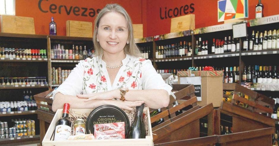 mujer y vinos