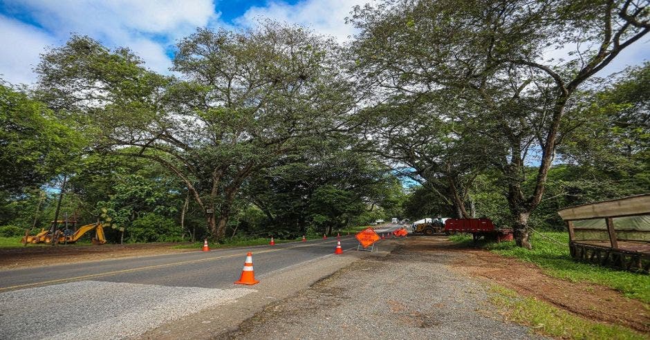 Carretera entre Barranca y Limonal,