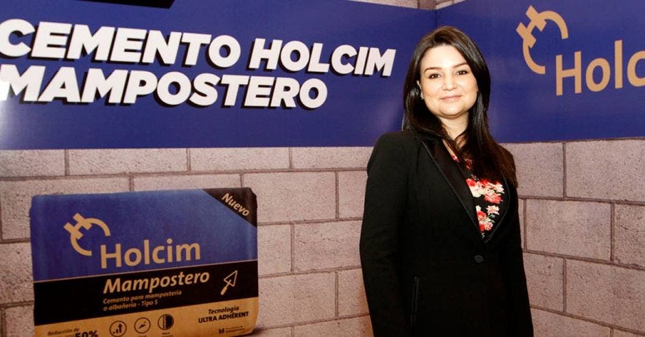 Beatriz Murillo, en la presentación del cemento Holcim Mampostero