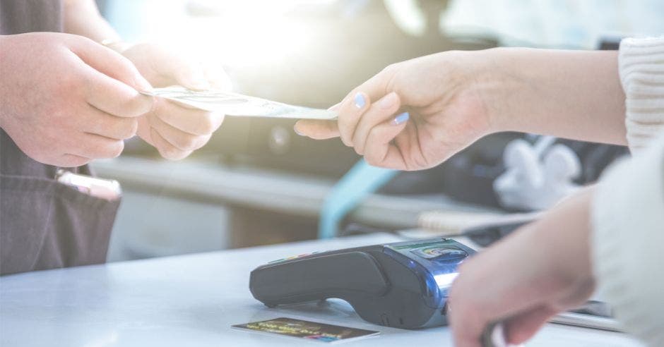 Persona en el banco