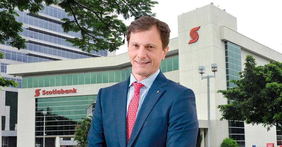 El pago a proveedores, planillas, impuestos y servicios públicos, son trámites que Scotiabank facilitó y adaptó a medios digitales, según Diego Masola, Gerente General. Archivo-Cortesía/La República.