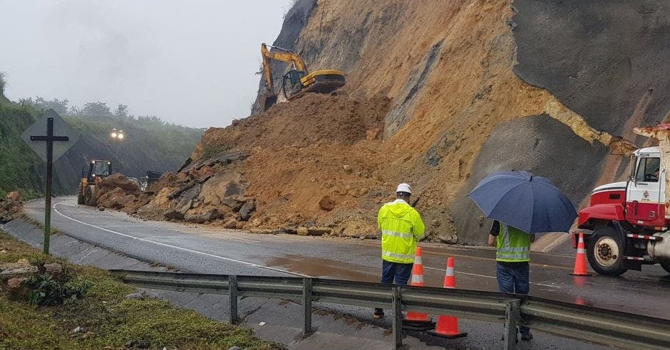 La ruta 27  afectada por un bloqueo.