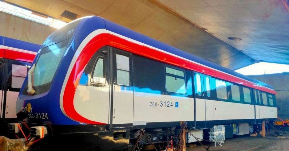 Con lo último en tecnología, cada uno de estos trenes tiene una longitud de 38 metros y una capacidad de 372 pasajeros. Cortesía/La República.