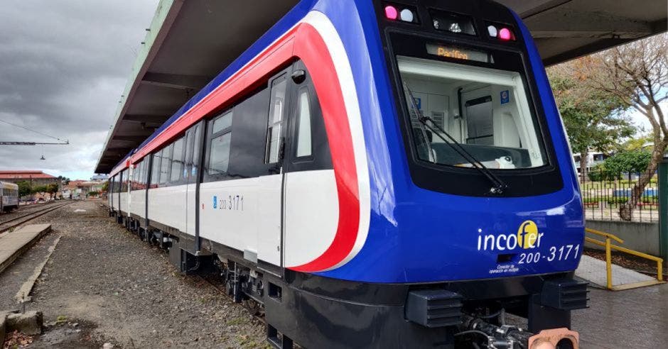 Trenes nuevos Incofer