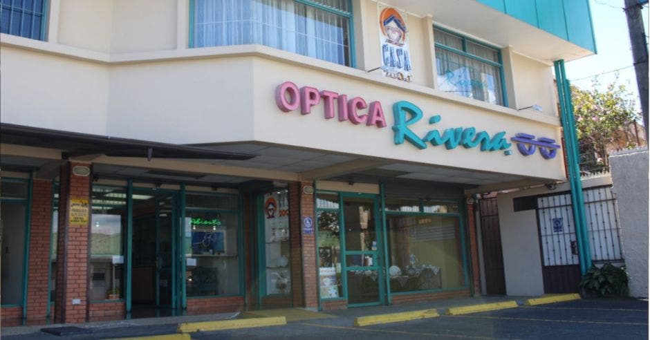 fachada de Óptica Rivera