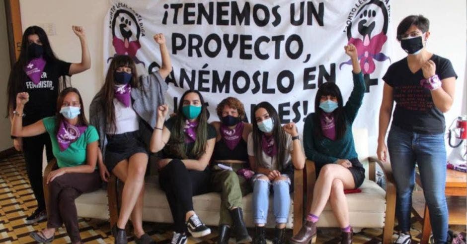 grupo de feministas que promueve el aborto libre, seguro y gratis