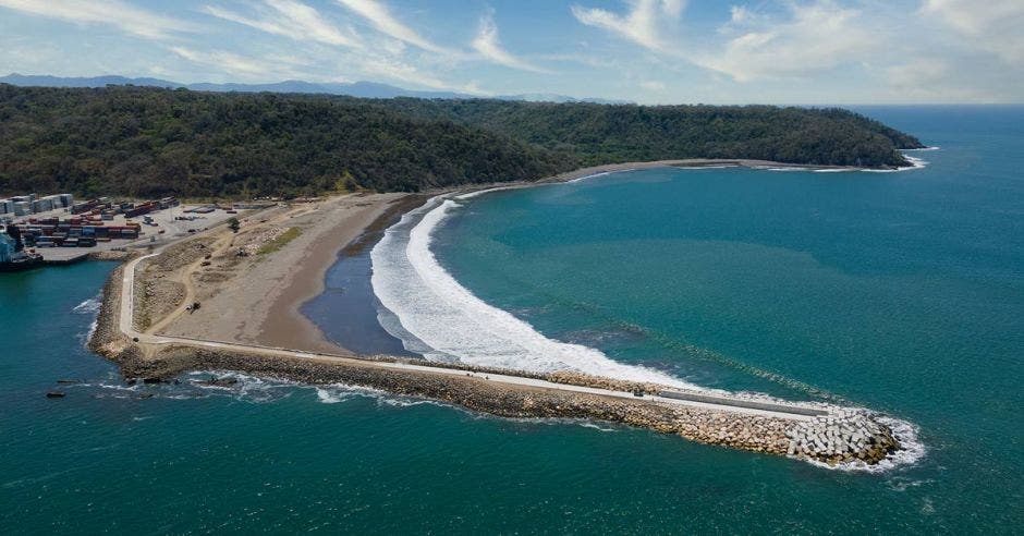 Rompeolas de Caldera