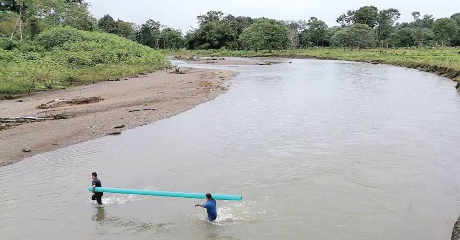 Personas en el agua